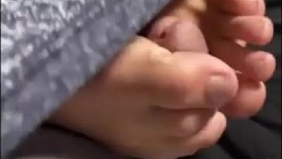 Airplane Public Play - ThisVid.com