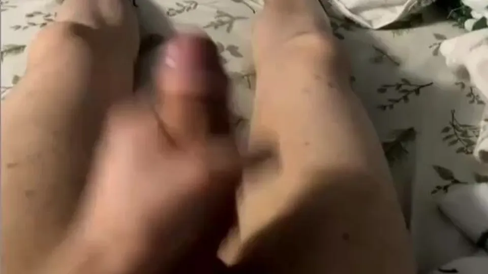 Alec200004 cum and show ass