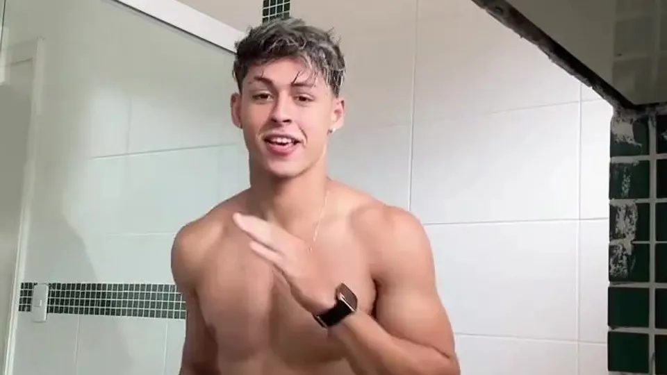 Alex gostoso pra caralho - ThisVid.com