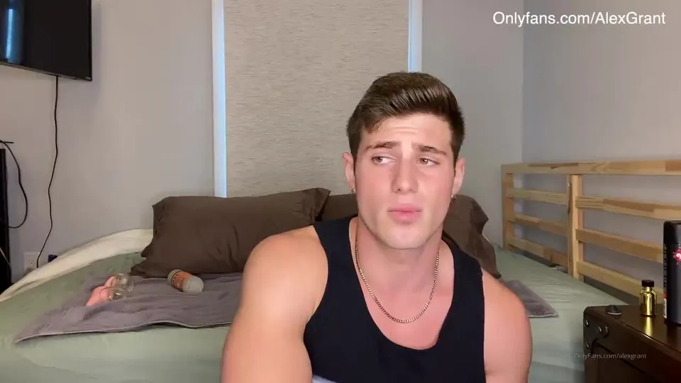 AlexGrant Beautiful Slutty Muscular Versatile Dicksucker Jock, Facial Cum Swallowing, Anal Fuck Versatile (5).mp4