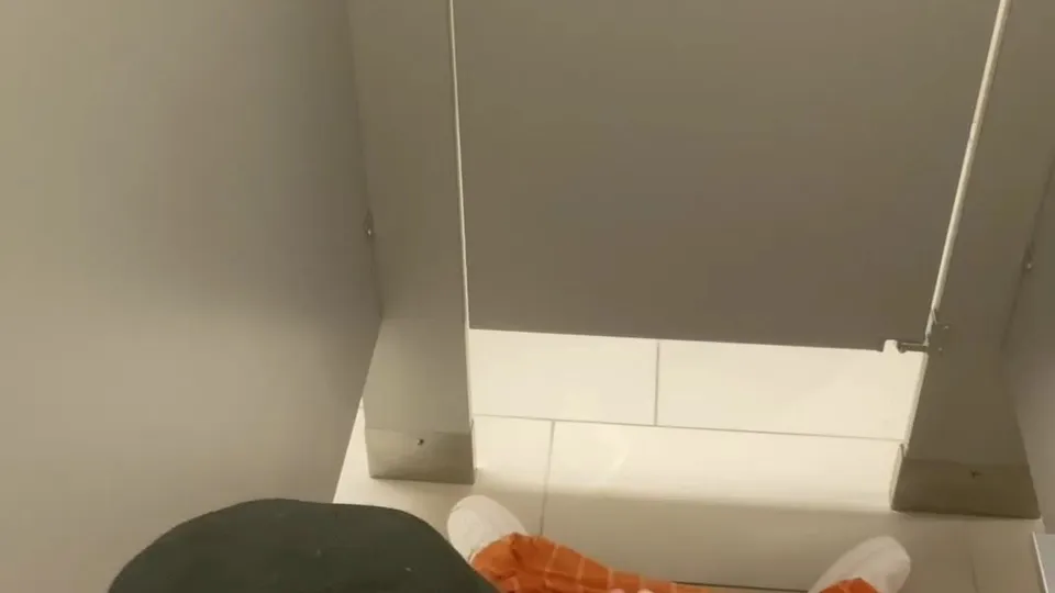 All that noise will get attention - ThisVid.com
