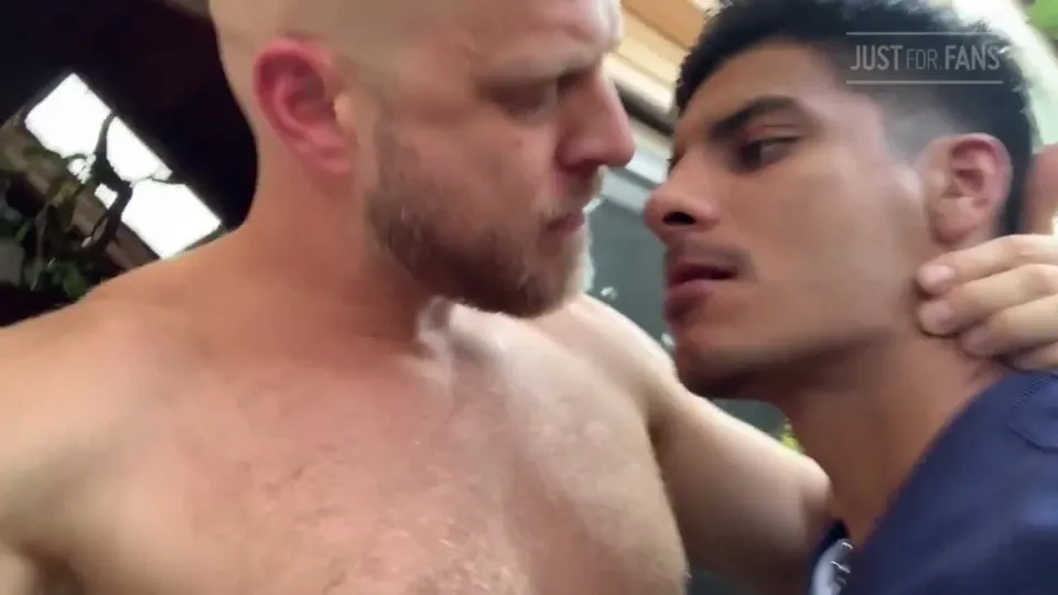 Alpha Apollo and Logan Stevens screw