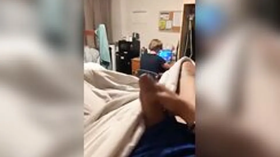 {ALV} College hottie sneaks one out quick boys porn