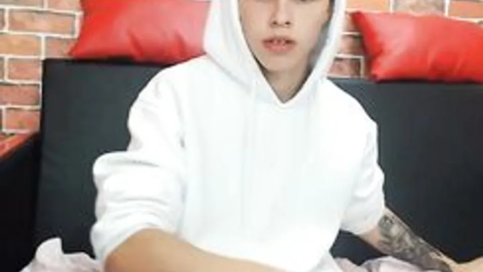 Twink in Hoodie Masturbates