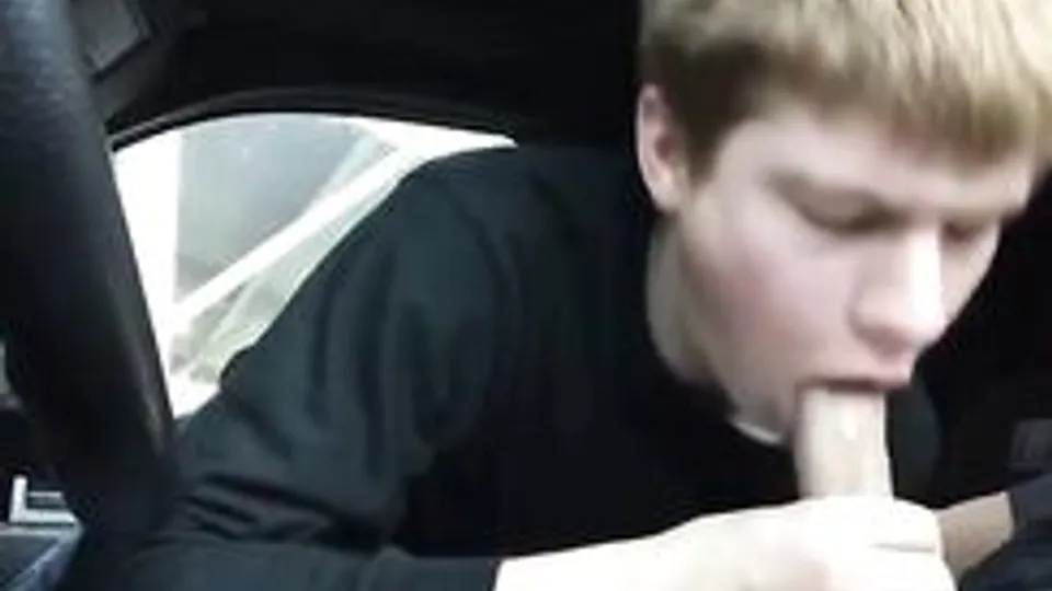 Amateur at car oral