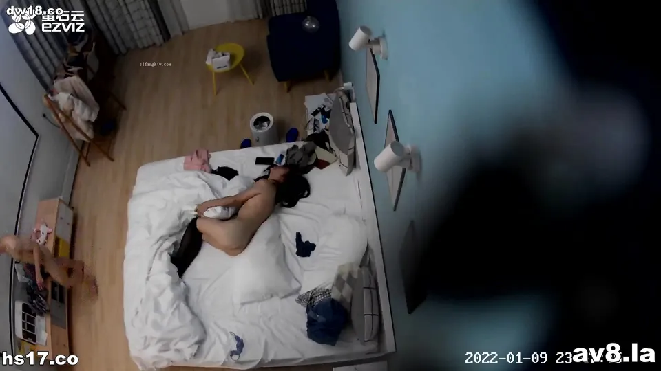 Amateur couple copulation on hidden cam