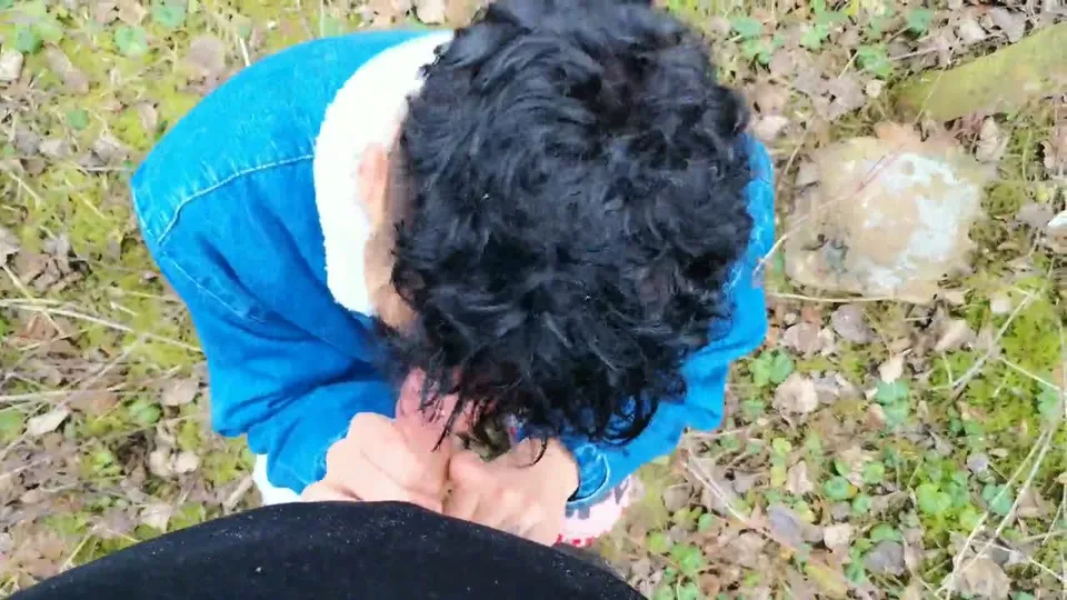 Amateur long blowjob public POV - sucking in light rainy day outside.mp4