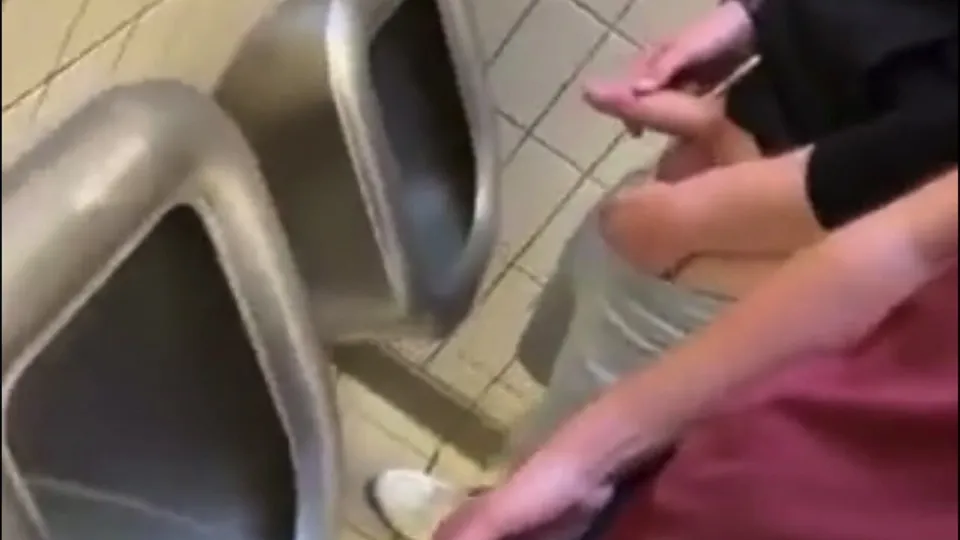 Amateur spy buddies pissing together - ThisVid.com