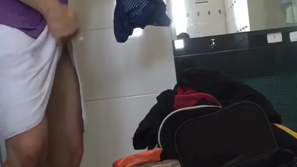 Amputee gets changed (upscaled) - ThisVid.com