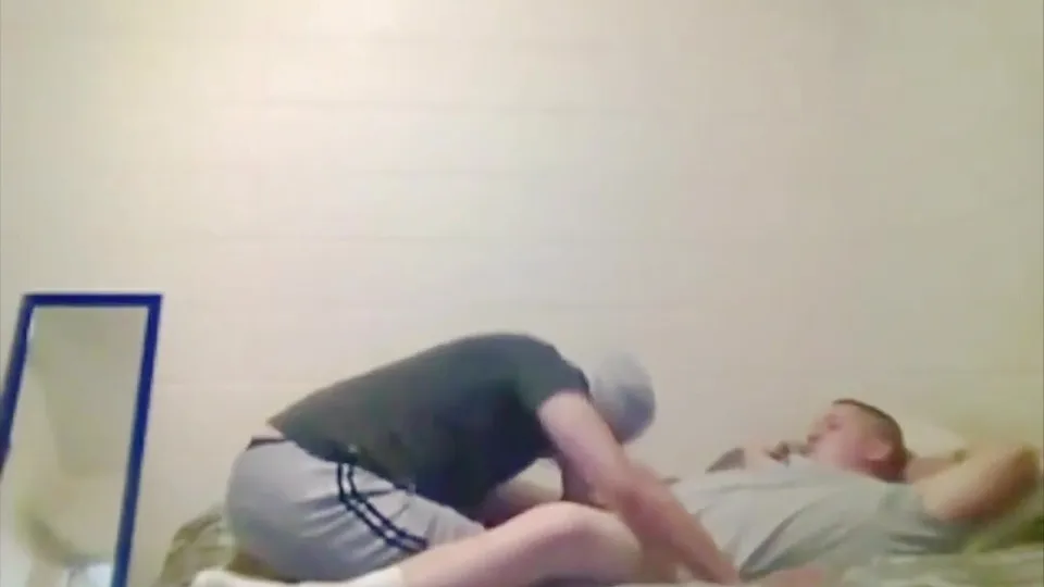 Anon tatted hookup sucked off by hungry cocksucker - ThisVid.com