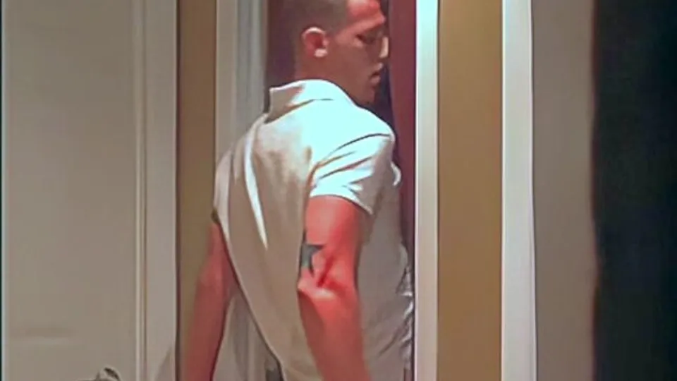 Anon young stud top sucked and fucks at gloryhole - ThisVid.com