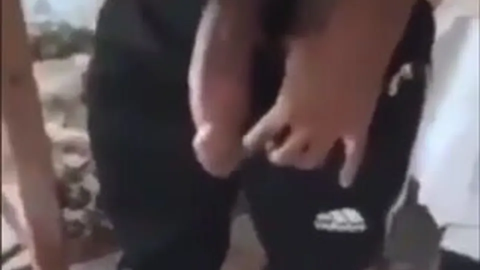 Arab huge cock caught by curious friend - ThisVid.com