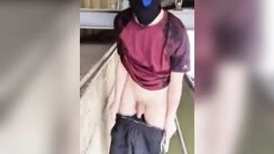 [Archive of GBT][0044] Twink risky jerk off under bridge