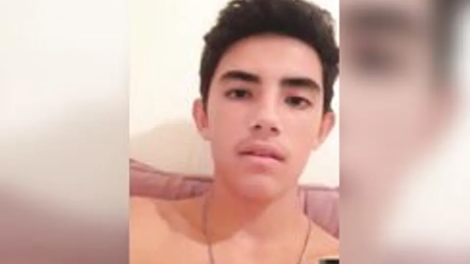 [Archive of GBT][0113] Cute sexy Latino boy