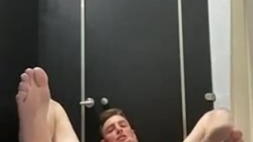 Army Shower Spread - ThisVid.com