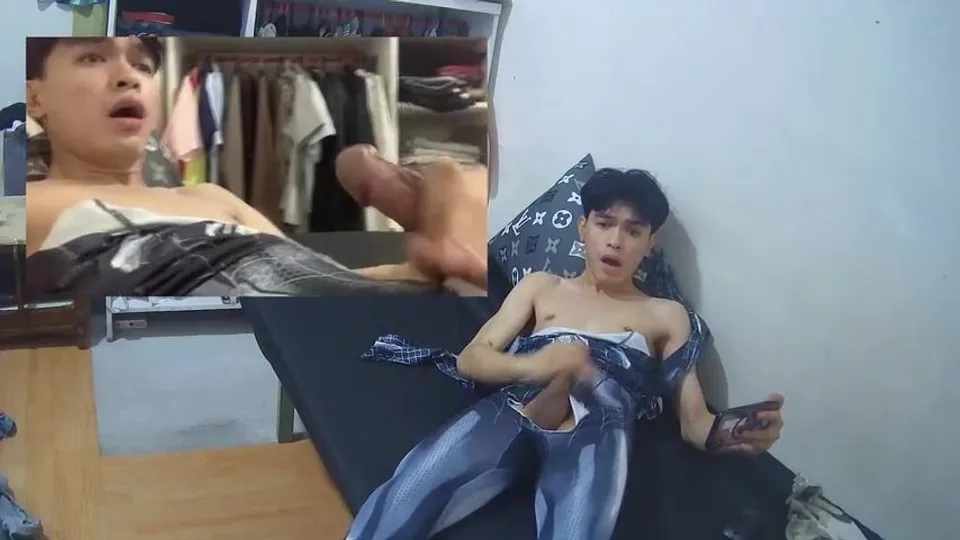 Asiatische Solo-Masturbation