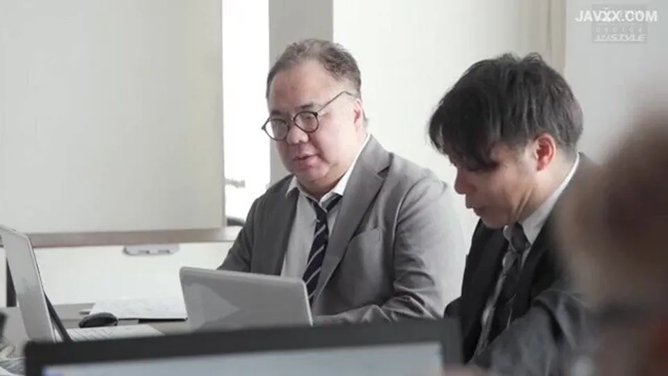 asian business meeting