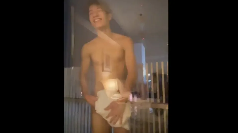 Accidental Exposure: Asian Muscle Cutie's Small Cock