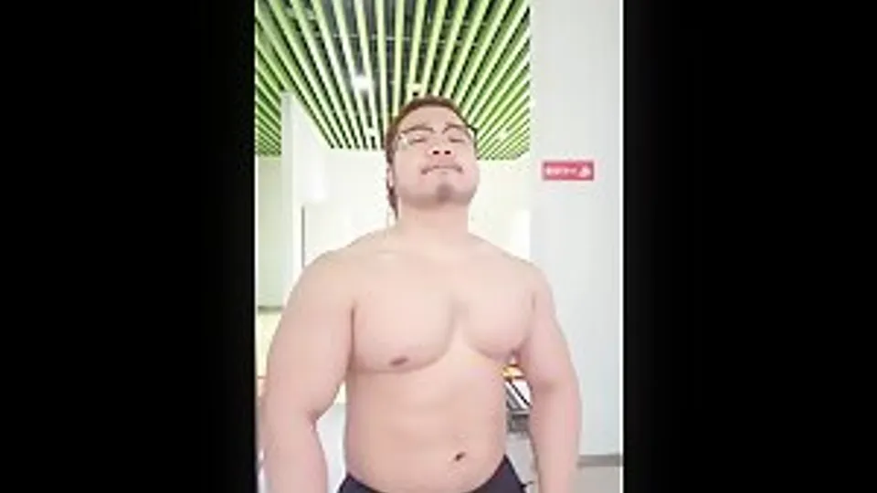 🔥Asian hunk dancing🐼 beefymuscle.com