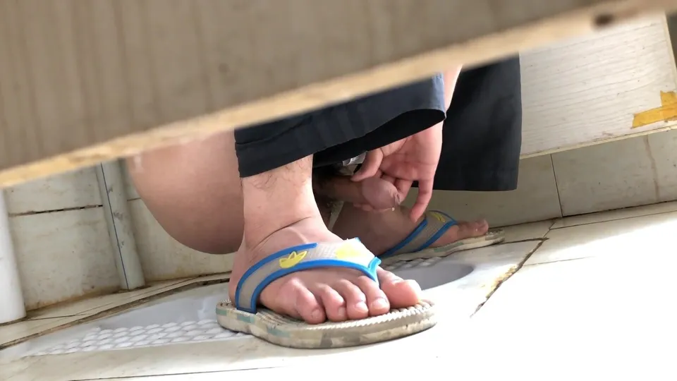 Asian Squat Toilet Wanker - ThisVid.com