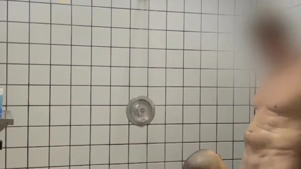 Asian washing daddy in public showers - ThisVid.com