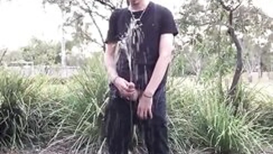 Aussie Scruff Piss