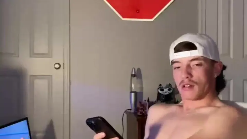 Austin Ridenour jerking his thick cock on a live broadcast