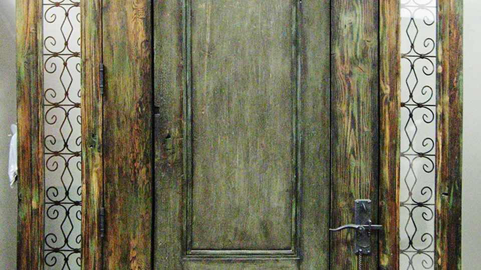 Back Door - ThisVid.com