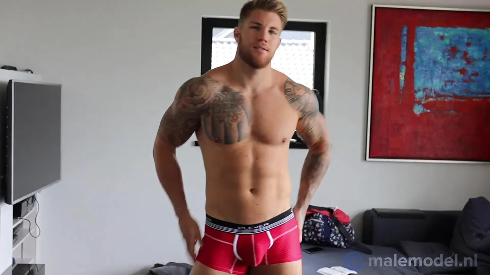 Back Phil Athletic Hunk with Philippe S