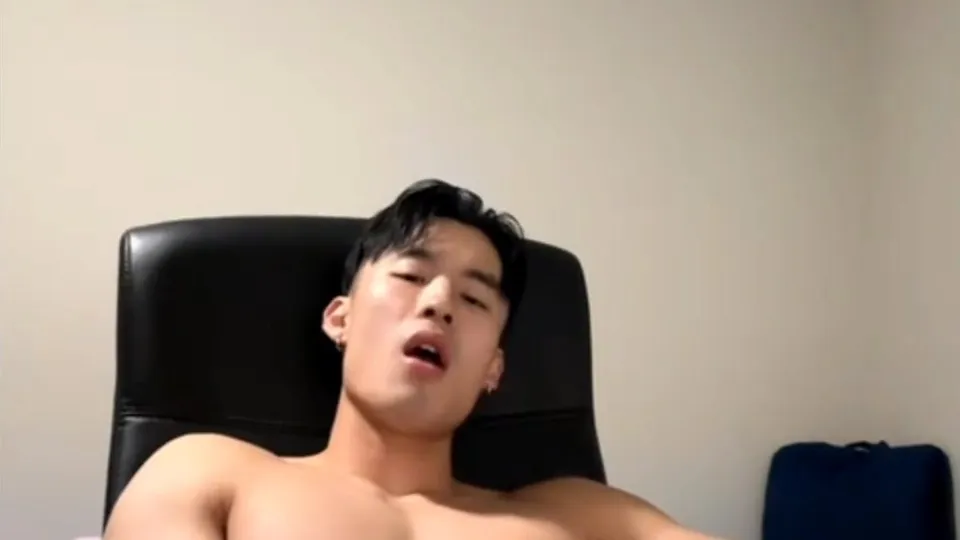 Baited asian clips 3 - ThisVid.com