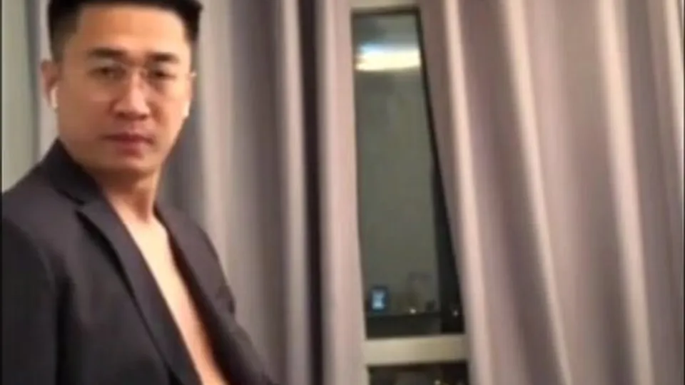 Baited Chinese Salesman - ThisVid.com