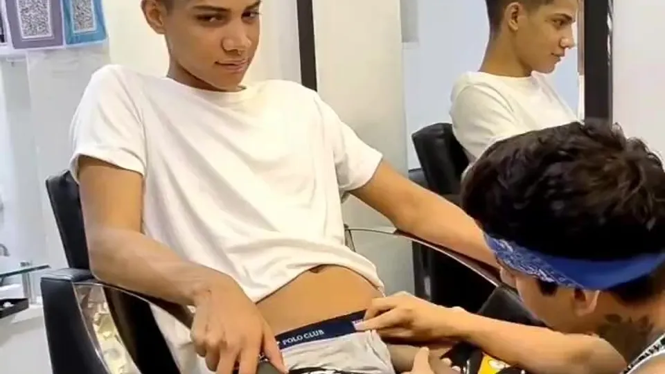 Barber sucks his client's dick