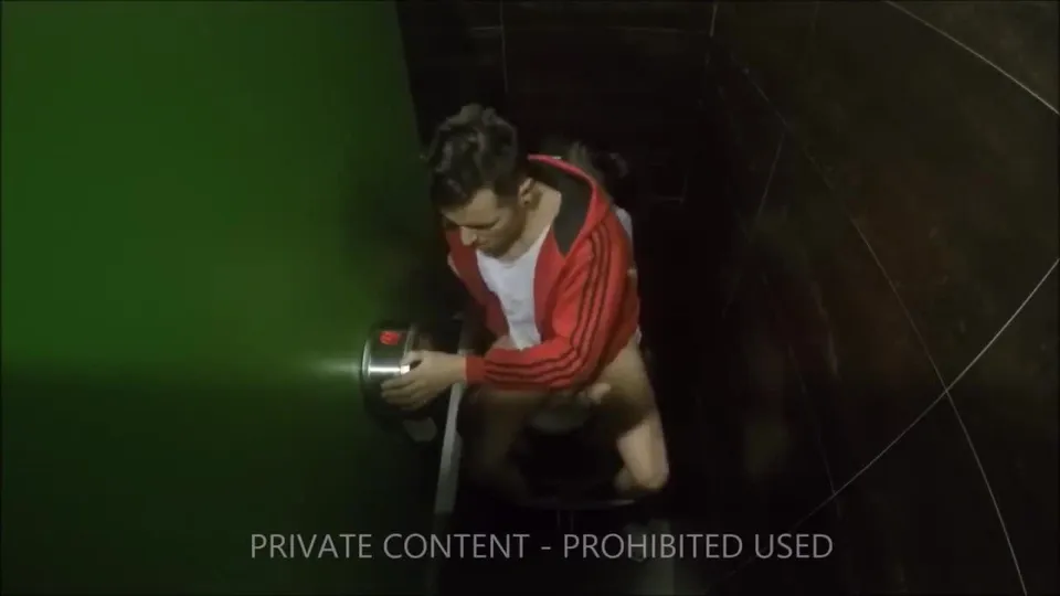 Bareback Encounter in Public Restroom