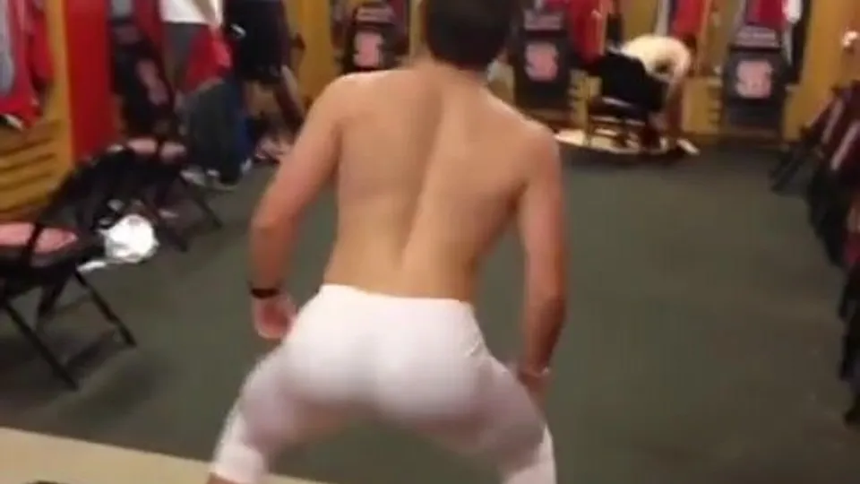 Baseball player twerks firm booty - ThisVid.com