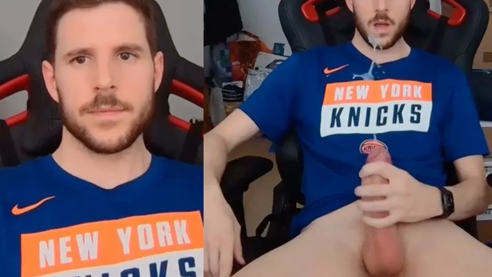 Basketball jock jerks and shoots all over his face - ThisVid.com