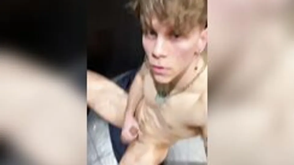 Bathroom JO Twink Porn