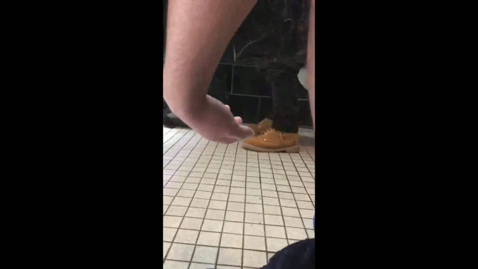 Bathroom Stalls 2 - ThisVid.com