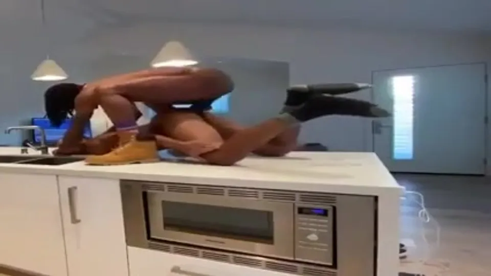 BBC breeds cunt in the kitchen - ThisVid.com