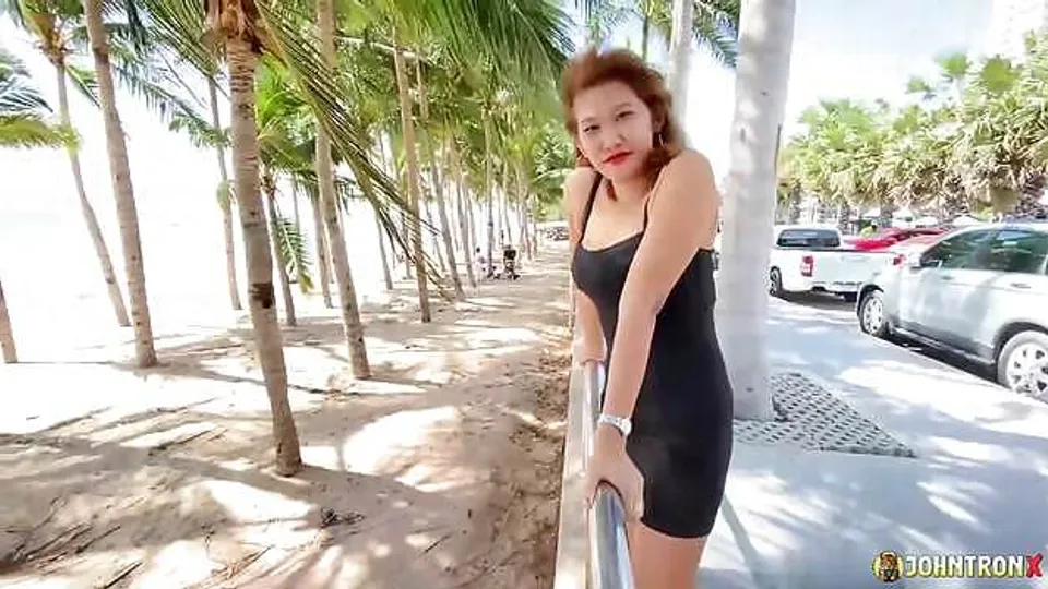 Beach Lunch Encounter with Johntronx