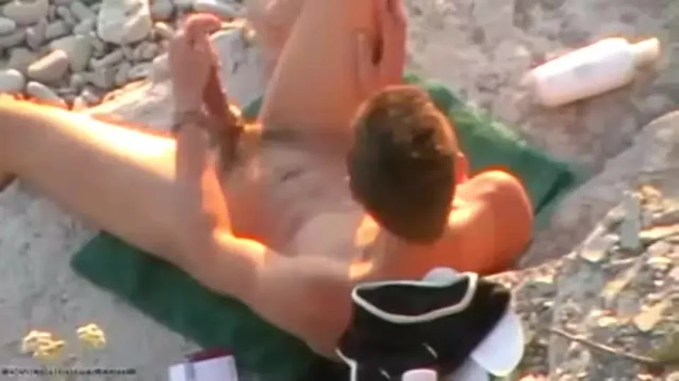 Beachhunters - Jackoff - ThisVid.com
