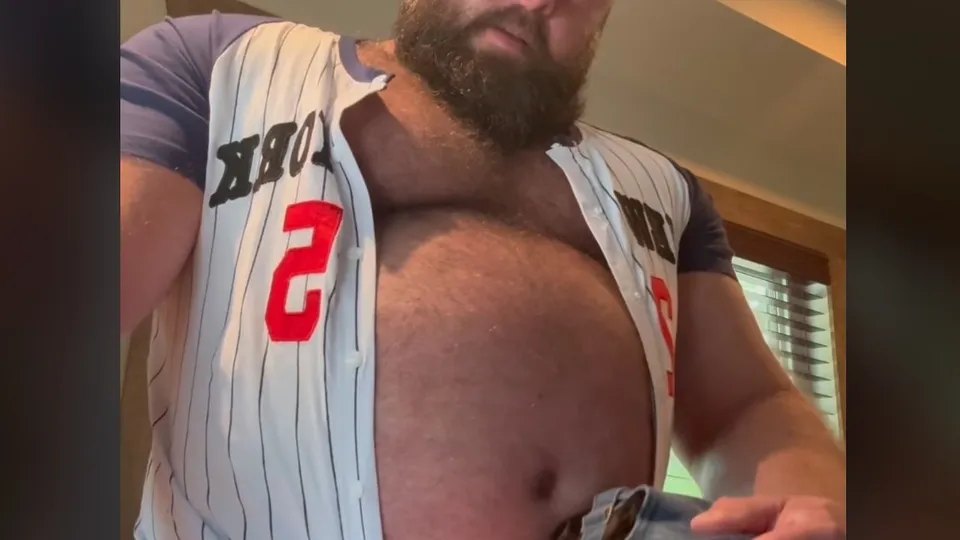 BEAR COACH GIVING SOME PRIVATE "BALL" TRAINING - ThisVid.com