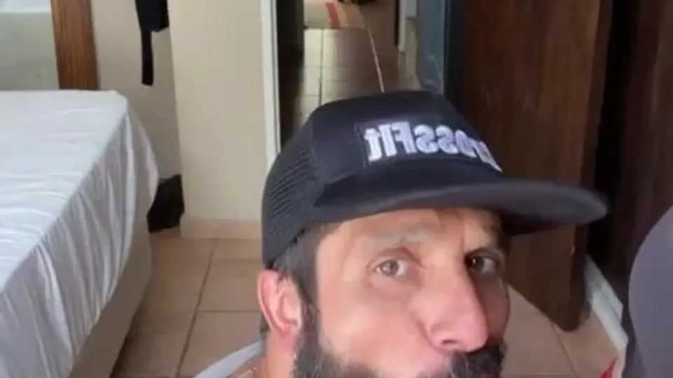 Bearded daddy sub - get scum facial - ThisVid.com
