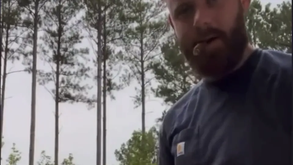 Bearded Hunk Smoking a Cigar and Pissing Outside - ThisVid.com