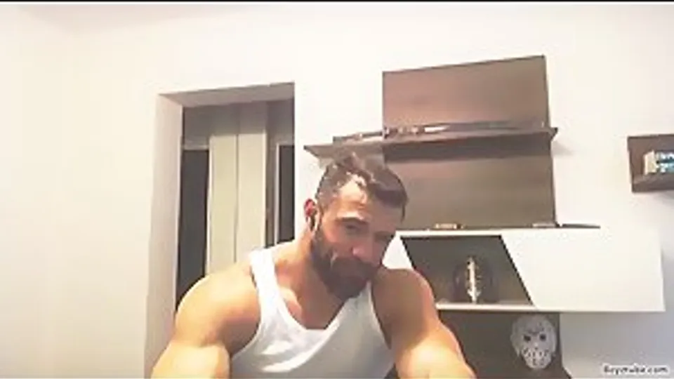 Bearded Daddy Flexing
