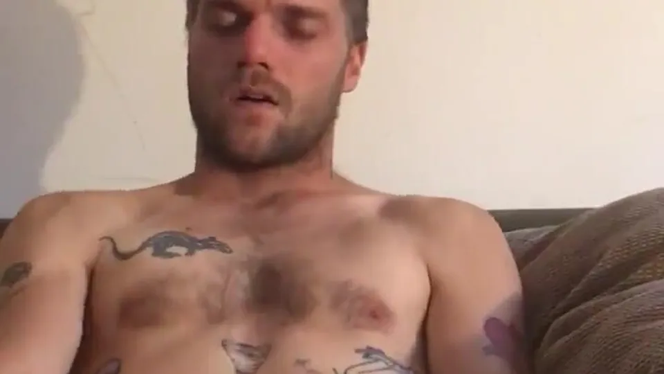 Beautiful Man Wanking - video 2 - ThisVid.com