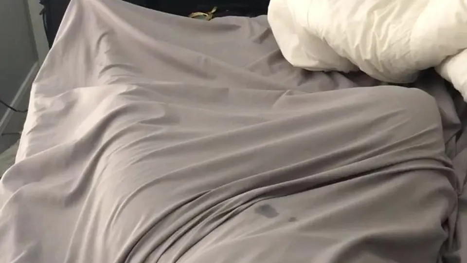 Bed wetting accident - ThisVid.com