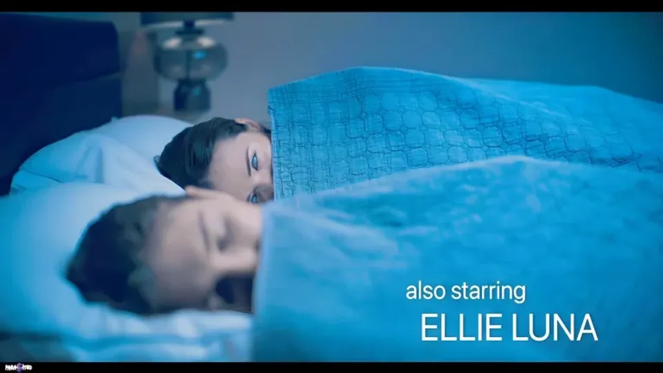 Ellie Luna & Eve Sweet's Bedtime Lesbian Encounter