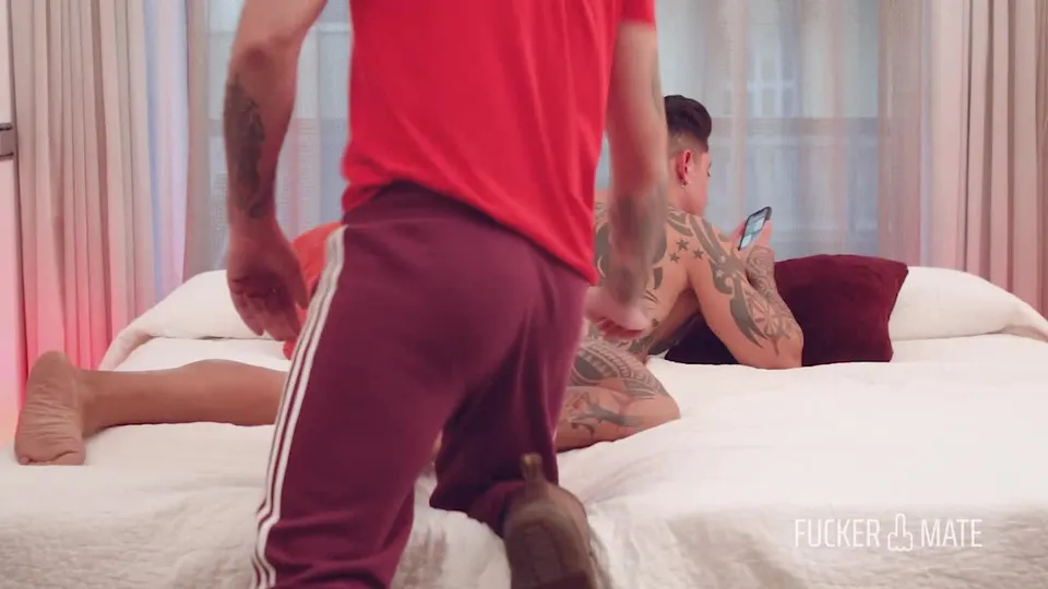 Begging hole - Romeo Davis & Freddy Salvado.mp4