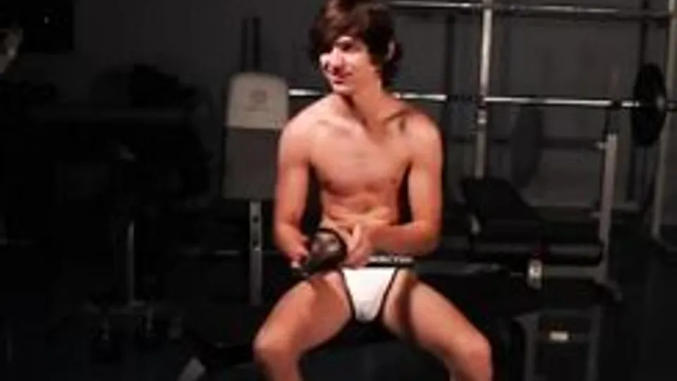 Ben Is Masturbating @ The Gym