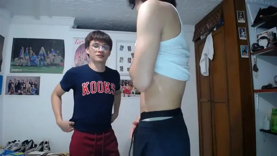 Best friends making out in the bedroom - for tips on cam